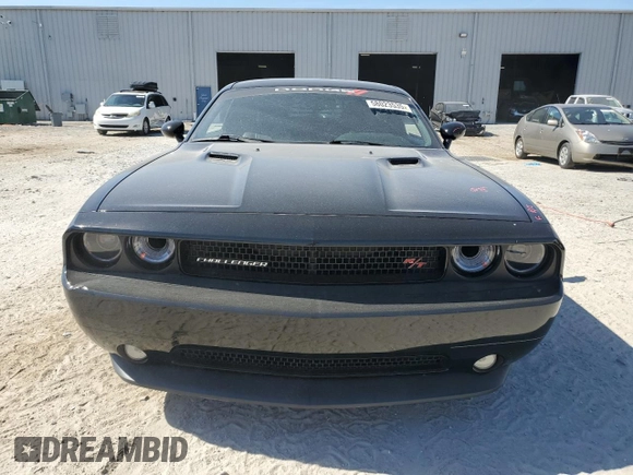 2014 Dodge Challenger R/T z VIN 2C3CDYBT6EH112199, wystawiony jako Copart lot #58023535 z przebiegiem 99 977 mil mil oraz Szkody całkowita. Historia ofert i sprzedaży dostępna na DreamBid. Obrazek 5.