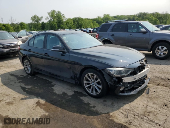 2018 BMW 3 Series 320i xDrive z VIN WBA8A3C50JA489629, wystawiony jako Copart lot #59535745 z przebiegiem 75 941 mil mil oraz Szkoda całkowita • Salvage title. Historia ofert i sprzedaży dostępna na DreamBid. Obrazek 4.