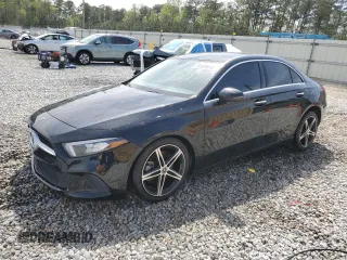 2020 Mercedes-Benz A 220 z VIN W1K3G4EB3LJ227312, wystawiony jako Copart lot #51070615 z przebiegiem 34 247 mil mil oraz Szkoda całkowita • Salvage title. Historia ofert i sprzedaży dostępna na DreamBid. Obrazek 1.