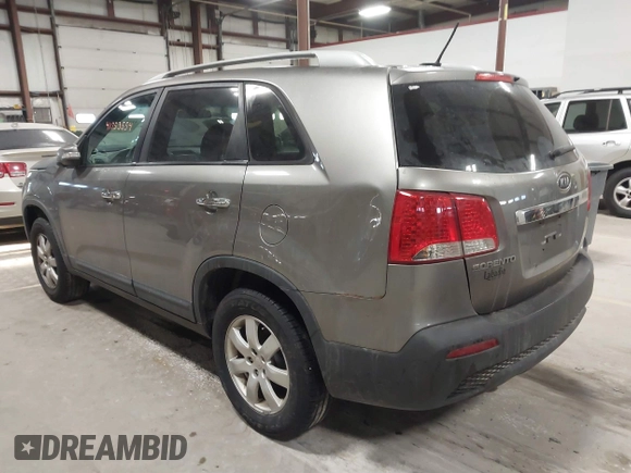 2011 Kia Sorento LX with VIN 5XYKT4A2XBG113975, listed as a IAAI auction lot 41753554 with 225,787 mi miles. Bid and sale history available at carsss.com. Image 3.