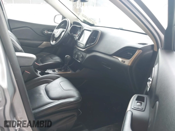 2017 Jeep Cherokee Limited with VIN 1C4PJLDS9HW650690, listed as a IAAI auction lot 41791906 with 66,419 mi miles. Bid and sale history available at carsss.com. Image 5.