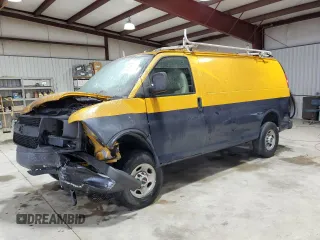 2013 GMC Savana Cargo Van with VIN 1GTZ7TBG2D1118954, listed as a Copart auction lot 73755124 with 117,410 mi miles and Salvage Title. Bid and sale history available at carsss.com. Image 1.