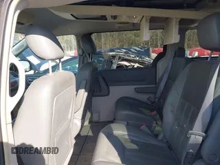 2008 Chrysler Town & Country Touring with VIN 2A8HR54P48R708923, listed as a IAAI auction lot 41917518 with 233,971 mi miles. Bid and sale history available at carsss.com. Image 8.