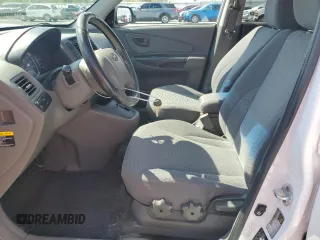 2008 Hyundai Tucson GLS with VIN KM8JM12B98U815228, listed as a Copart auction lot 73190674 with 223,245 mi miles and Salvage Title. Bid and sale history available at carsss.com. Image 7.