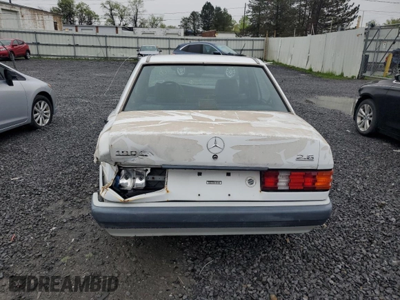 1992 Mercedes-Benz 190 z VIN WDBDA29D3NF993013, wystawiony jako Copart lot #55794035 z przebiegiem 181 833 mil mil oraz Szkoda całkowita • Salvage title. Historia ofert i sprzedaży dostępna na DreamBid. Obrazek 6.