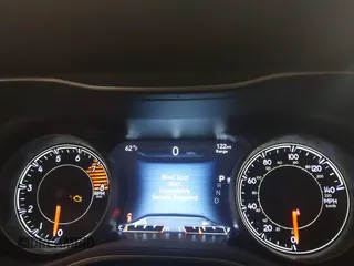 2022 Jeep Cherokee Limited z VIN 1C4PJMDX6ND531424, wystawiony jako IAAI lot #42334739 z przebiegiem 22 473 mil mil oraz . Historia ofert i sprzedaży dostępna na DreamBid. Obrazek 7.