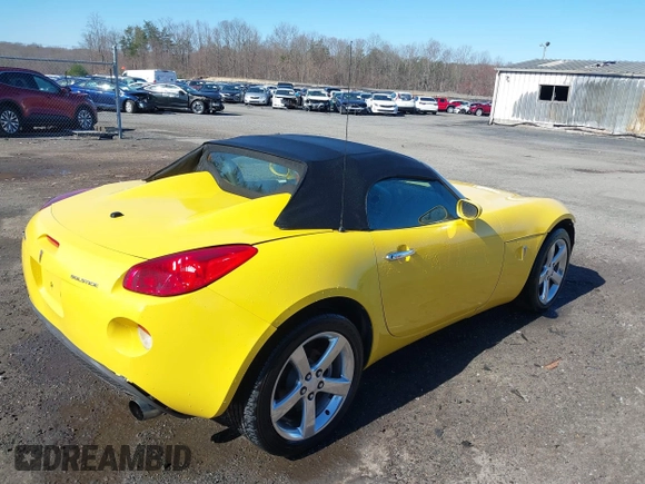 2007 Pontiac Solstice z VIN 1G2MB35B87Y138649, wystawiony jako IAAI lot #41791311 z przebiegiem 65 740 mil mil oraz . Historia ofert i sprzedaży dostępna na DreamBid. Obrazek 4.