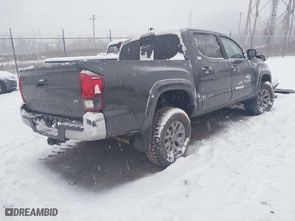 2019 Toyota Tacoma 4WD SR with VIN 3TMCZ5AN6KM283675, listed as a IAAI auction lot 41245232 with 35,337 mi miles. Bid and sale history available at carsss.com. Image 4.
