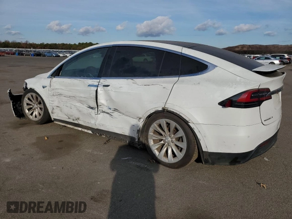 2016 Tesla Model X 70D z VIN 5YJXCBE27GF018468, wystawiony jako Copart lot #78384424 z przebiegiem 108 856 mil mil oraz Nie do naprawy • Non repairable. Historia ofert i sprzedaży dostępna na DreamBid. Obrazek 2.