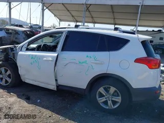 2015 Toyota RAV4 XLE with VIN JTMWFREV9FJ034992, listed as a IAAI auction lot 41922694 with 100,956 mi miles. Bid and sale history available at carsss.com. Image 15.