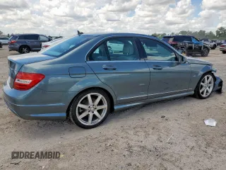 2012 Mercedes-Benz C 250 Sport z VIN WDDGF4HBXCA604105, wystawiony jako Copart lot #62192295 z przebiegiem 132 871 mil mil oraz Szkoda całkowita • Salvage title. Historia ofert i sprzedaży dostępna na DreamBid. Obrazek 3.