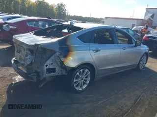 2020 Ford Fusion SE z VIN 3FA6P0LU4LR185202, wystawiony jako IAAI lot #40549321 z przebiegiem Nie podano mil oraz . Historia ofert i sprzedaży dostępna na DreamBid. Obrazek 4.