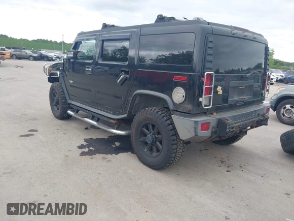 2006 Hummer H2 z VIN 5GRGN23U26H119476, wystawiony jako IAAI lot #42389980 z przebiegiem 223 949 mil mil oraz . Historia ofert i sprzedaży dostępna na DreamBid. Obrazek 3.