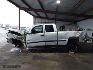 2001 Chevrolet Silverado 1500 LT with VIN 2GCEC19T211399144, listed as a IAAI auction lot 41528968 with 193,357 mi miles. Bid and sale history available at carsss.com. Image 15.
