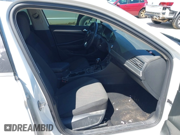 2021 Volkswagen Jetta S z VIN 3VWC57BU6MM045659, wystawiony jako IAAI lot #42201090 z przebiegiem 66 937 mil mil oraz . Historia ofert i sprzedaży dostępna na DreamBid. Obrazek 5.
