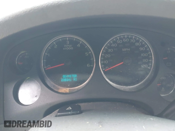 2008 GMC Yukon SLT w/4SB with VIN 1GKFC13J38R163765, listed as a IAAI auction lot 41568670 with 238,341 mi miles. Bid and sale history available at carsss.com. Image 7.