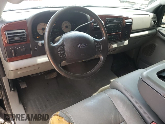 2005 Ford F-250 XL with VIN 1FTSW21P25EC64412, listed as a Copart auction lot 61992935 with 165,296 mi miles and Salvage title. Bid and sale history available at DreamBid. Image 8.
