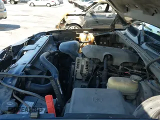 2005 Chevrolet Silverado 1500 LS с VIN 2GCEC13T451322080, выставлен на аукционе IAAI как лот 43125281 с пробегом 205 678 миль миль и . История ставок и продаж доступна на DreamBid. Изображение 25.