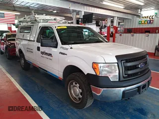 2013 Ford F-150 XL с VIN 1FTMF1EM2DKE77413, выставлен на аукционе IAAI как лот 42679287 с пробегом 185 602 миль миль и . История ставок и продаж доступна на DreamBid. Изображение 18.