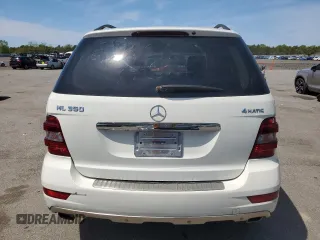 2010 Mercedes-Benz M 350 z VIN 4JGBB8GB8AA572076, wystawiony jako Copart lot #55743115 z przebiegiem 128 979 mil mil oraz Tytuł czysty. Historia ofert i sprzedaży dostępna na DreamBid. Obrazek 6.