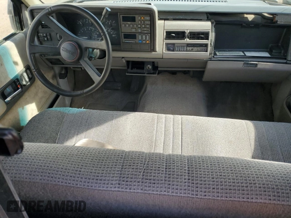 1991 GMC Sierra 1500 with VIN 1GTDC14H4MZ526745, listed as a Copart auction lot 82861084 with 227,672 mi miles and Salvage Title. Bid and sale history available at DreamBid. Image 8.