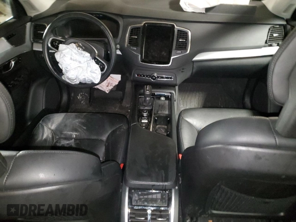 2021 Volvo XC90 Momentum with VIN YV4102PKXM1752387, listed as a Copart auction lot 89260015 with 0 mi miles and Salvage Title. Bid and sale history available at carsss.com. Image 8.