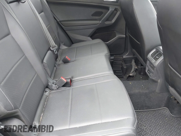 2018 Volkswagen Tiguan SEL с VIN 3VV2B7AX8JM102377, выставлен на аукционе IAAI как лот 42246183 с пробегом 77 349 миль миль и . История ставок и продаж доступна на DreamBid. Изображение 8.