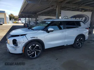 2022 Mitsubishi Outlander ES z VIN JA4J3TA83NZ026123, wystawiony jako Copart lot #57431465 z przebiegiem 71 022 mil mil oraz Czysty tytuł • Clean title. Historia ofert i sprzedaży dostępna na DreamBid. Obrazek 1.