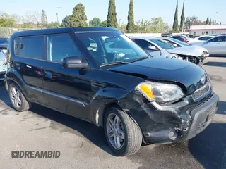 2010 Kia Soul + with VIN KNDJT2A26A7140621, listed as a IAAI auction lot 42001647 with 52,780 mi miles. Bid and sale history available at carsss.com. Image 13.