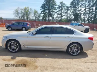 2020 BMW 5 Series 530i z VIN WBAJR3C04LWW70303, wystawiony jako IAAI lot #41887836 z przebiegiem 88 641 mil mil oraz . Historia ofert i sprzedaży dostępna na DreamBid. Obrazek 14.
