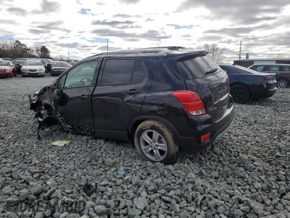 2022 Chevrolet Trax LT with VIN KL7CJPSM7NB560187, listed as a Copart auction lot 47693565 with 21,263 mi miles and Salvage title. Bid and sale history available at DreamBid. Image 2.
