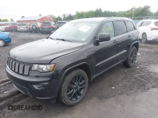 2019 Jeep Grand Cherokee Upland z VIN 1C4RJFAG5KC546426, wystawiony jako IAAI lot #42356098 z przebiegiem 101 480 mil mil oraz . Historia ofert i sprzedaży dostępna na DreamBid. Obrazek 17.