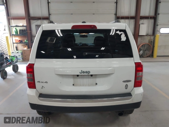 2016 Jeep Patriot High Altitude Edition with VIN 1C4NJRFB6GD581944, listed as a IAAI auction lot 41977804 with 162,906 mi miles. Bid and sale history available at carsss.com. Image 16.