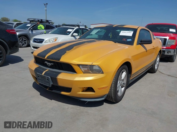 2012 Ford Mustang V6 Premium with VIN 1ZVBP8AM6C5229985, listed as a IAAI auction lot 41813941 with 118,359 mi miles. Bid and sale history available at carsss.com. Image 18.