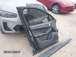2015 Porsche Macan S с VIN WP1AB2A50FLB50264, выставлен на аукционе IAAI как лот 41402528 с пробегом 73 147 миль миль и . История ставок и продаж доступна на DreamBid. Изображение 12.