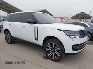 2023 Land Rover Range Rover SE z VIN SALKPBE73PA070434, wystawiony jako IAAI lot #42289191 z przebiegiem 14 920 mil mil oraz . Historia ofert i sprzedaży dostępna na DreamBid. Obrazek 1.