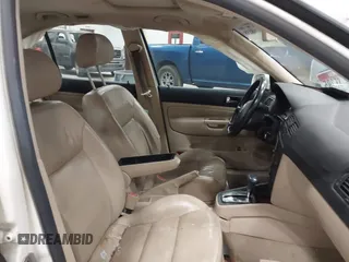 2004 Volkswagen Jetta GLS z VIN 3VWSK69MX4M078023, wystawiony jako IAAI lot #41198138 z przebiegiem 153 830 mil mil oraz . Historia ofert i sprzedaży dostępna na DreamBid. Obrazek 5.