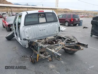 2007 Toyota Tacoma with VIN 3TMLU42N67M010248, listed as a IAAI auction lot 40982477 with Not provided miles and . Bid and sale history available at DreamBid. Image 3.