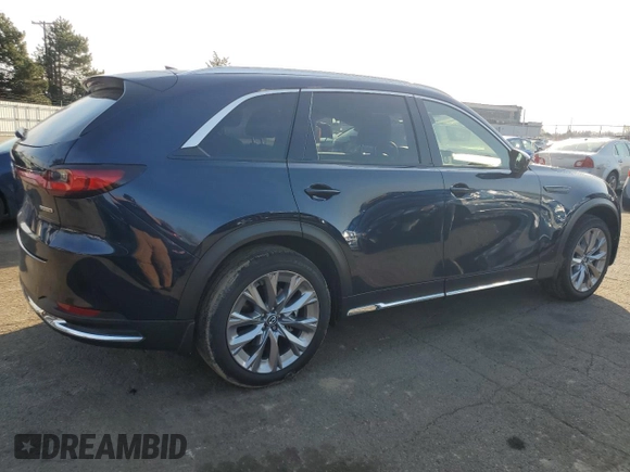 2024 Mazda CX-90 Premium Plus z VIN JM3KKEHD7R1175478, wystawiony jako Copart lot #49067795 z przebiegiem 10 984 mil mil oraz Szkoda całkowita • Salvage title. Historia ofert i sprzedaży dostępna na DreamBid. Obrazek 3.