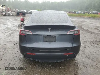 2024 Tesla Model Y z VIN 7SAYGDEDXRF076893, wystawiony jako Copart lot #57966515 z przebiegiem 9 200 mil mil oraz Szkoda całkowita • Salvage title. Historia ofert i sprzedaży dostępna na DreamBid. Obrazek 6.
