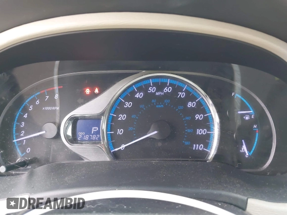 2014 Toyota Sienna XLE z VIN 5TDYK3DC5ES439511, wystawiony jako IAAI lot #41510779 z przebiegiem 218 782 mil mil oraz . Historia ofert i sprzedaży dostępna na DreamBid. Obrazek 7.