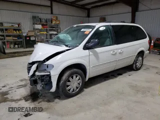 2005 Chrysler Town & Country Touring with VIN 2C4GP54L75R429838, listed as a Copart auction lot 45456964 with 157,996 mi miles and Salvage Title. Bid and sale history available at DreamBid. Image 1.