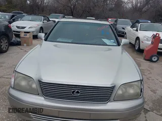 2000 Lexus LS 400 with VIN JT8BH28F4Y0179448, listed as a IAAI auction lot 41563460 with 179,113 mi miles. Bid and sale history available at carsss.com. Image 6.