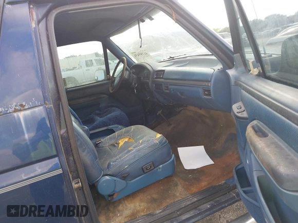 1994 Ford Bronco Custom with VIN 1FMEU15H4RLB15058, listed as a IAAI auction lot 41289431 with Not provided miles and . Bid and sale history available at DreamBid. Image 5.