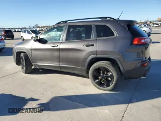 2018 Jeep Cherokee Latitude с VIN 1C4PJLCB2JD620255, выставлен на аукционе Copart как лот 86586724 с пробегом 72 798 миль миль и Списание • Salvage title. История ставок и продаж доступна на DreamBid. Изображение 2.