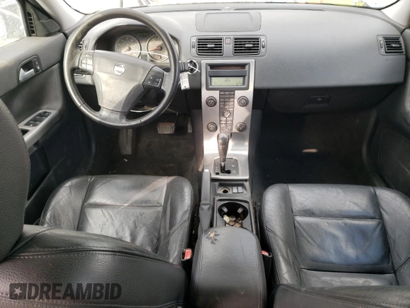2005 Volvo S40 with VIN YV1MS682X52051693, listed as a Copart auction lot 43822795 with 215,406 mi miles and Salvage Title. Bid and sale history available at carsss.com. Image 8.