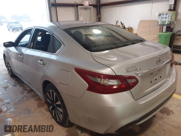 2018 Nissan Altima SR with VIN 1N4AL3AP4JC282996, listed as a IAAI auction lot 41722960 with 139,532 mi miles and . Bid and sale history available at carsss.com. Image 3.