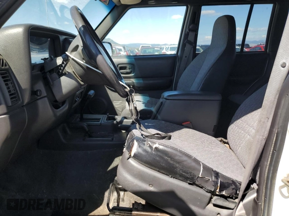 2000 Jeep Cherokee with VIN 1J4FF48S6YL169224, listed as a Copart auction lot 64411145 with 237,553 mi miles and Clean title. Bid and sale history available at DreamBid. Image 7.
