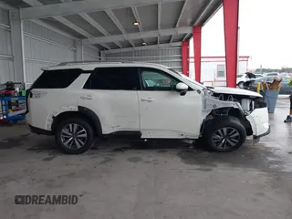 2024 Nissan Pathfinder SL z VIN 5N1DR3CA7RC312806, wystawiony jako IAAI lot #41354638 z przebiegiem 1 148 mil mil oraz . Historia ofert i sprzedaży dostępna na DreamBid. Obrazek 13.