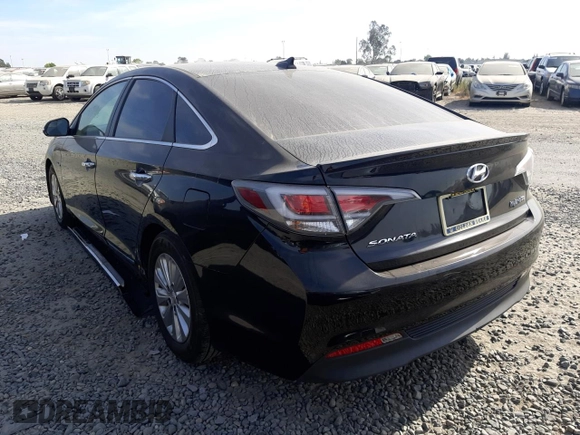 2017 Hyundai Sonata Hybrid SE with VIN KMHE24L31HA067706, listed as a Copart auction lot 63690862 with 137,346 mi miles. Bid and sale history available at carsss.com. Image 3.
